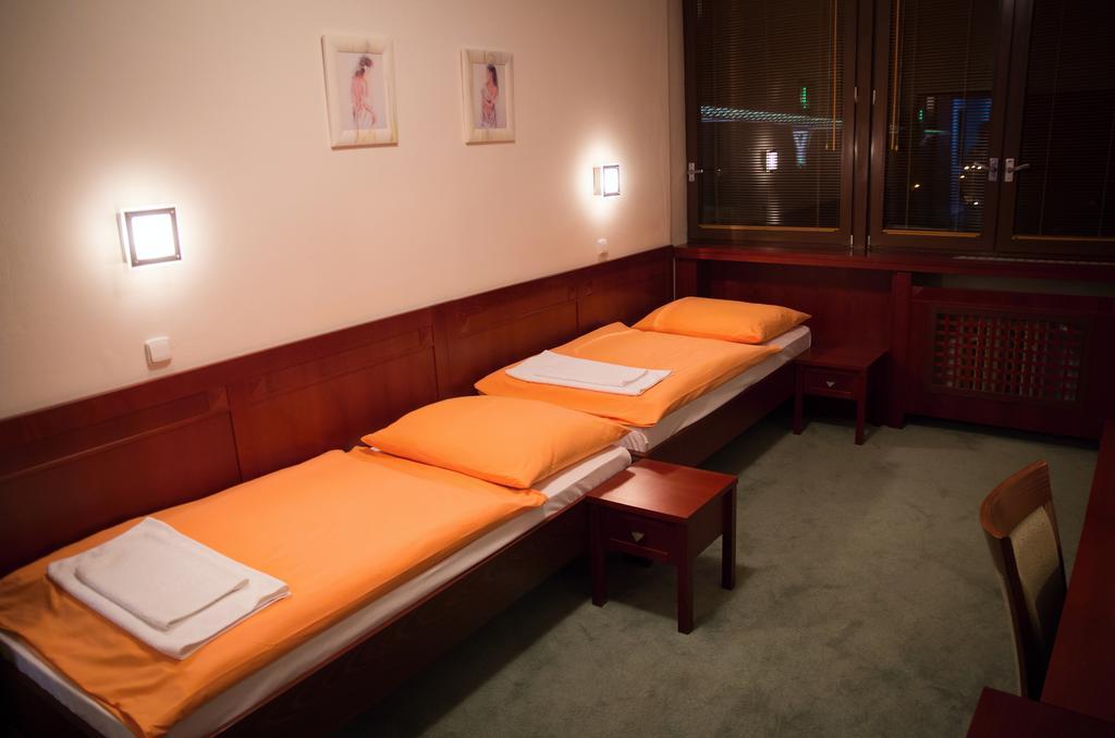 Hotel Bothe Považská Bystrica Buitenkant foto