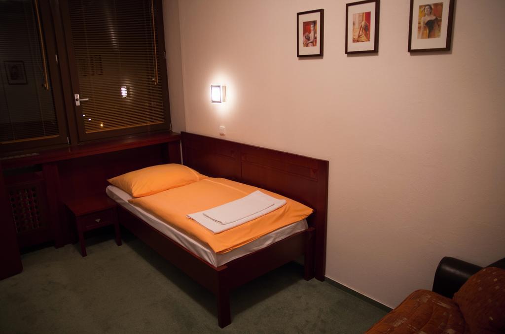 Hotel Bothe Považská Bystrica Buitenkant foto