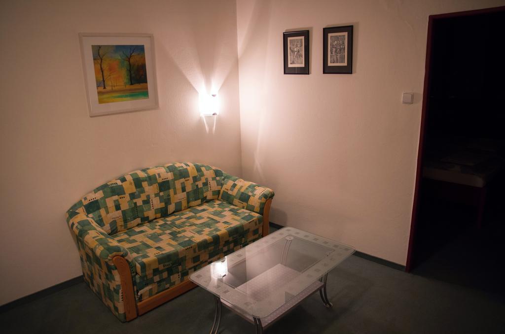 Hotel Bothe Považská Bystrica Kamer foto