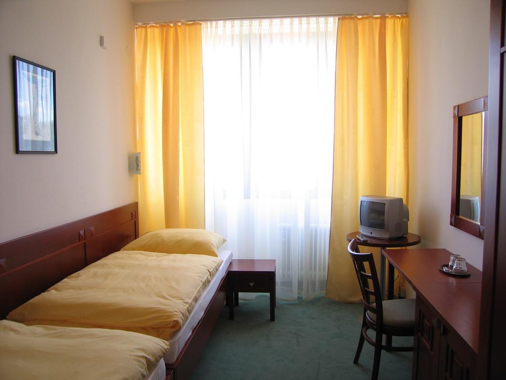 Hotel Bothe Považská Bystrica Buitenkant foto