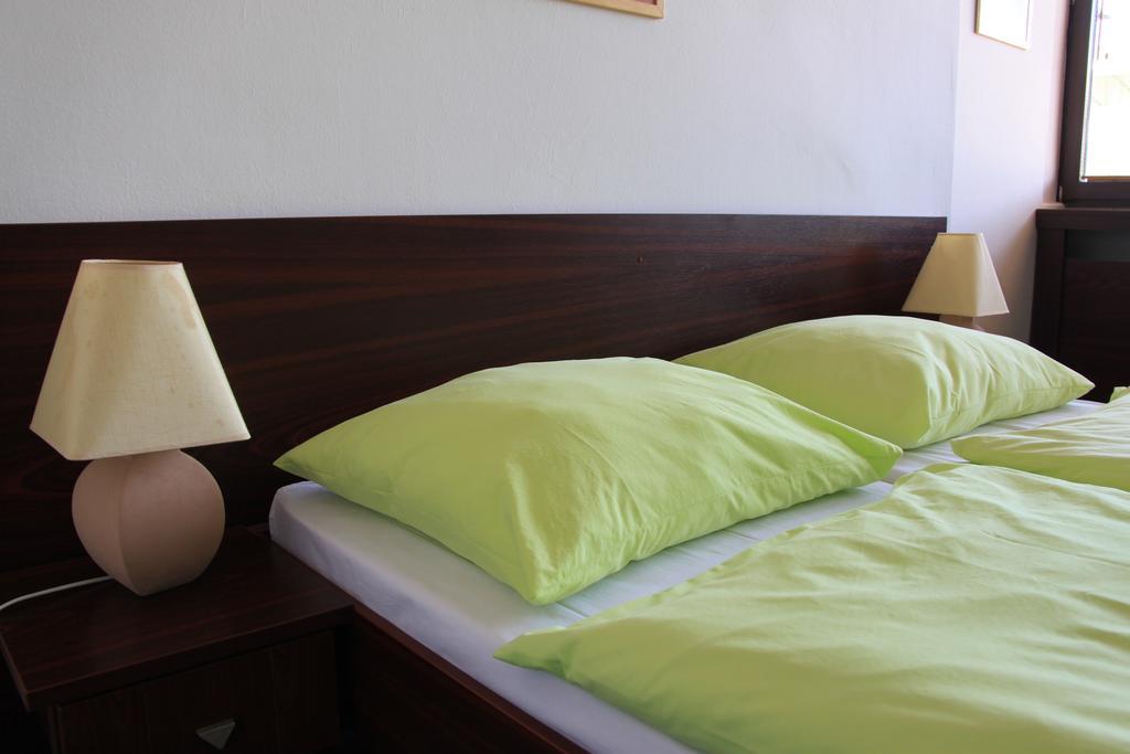 Hotel Bothe Považská Bystrica Kamer foto