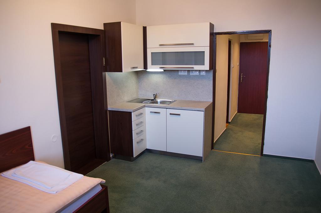 Hotel Bothe Považská Bystrica Kamer foto