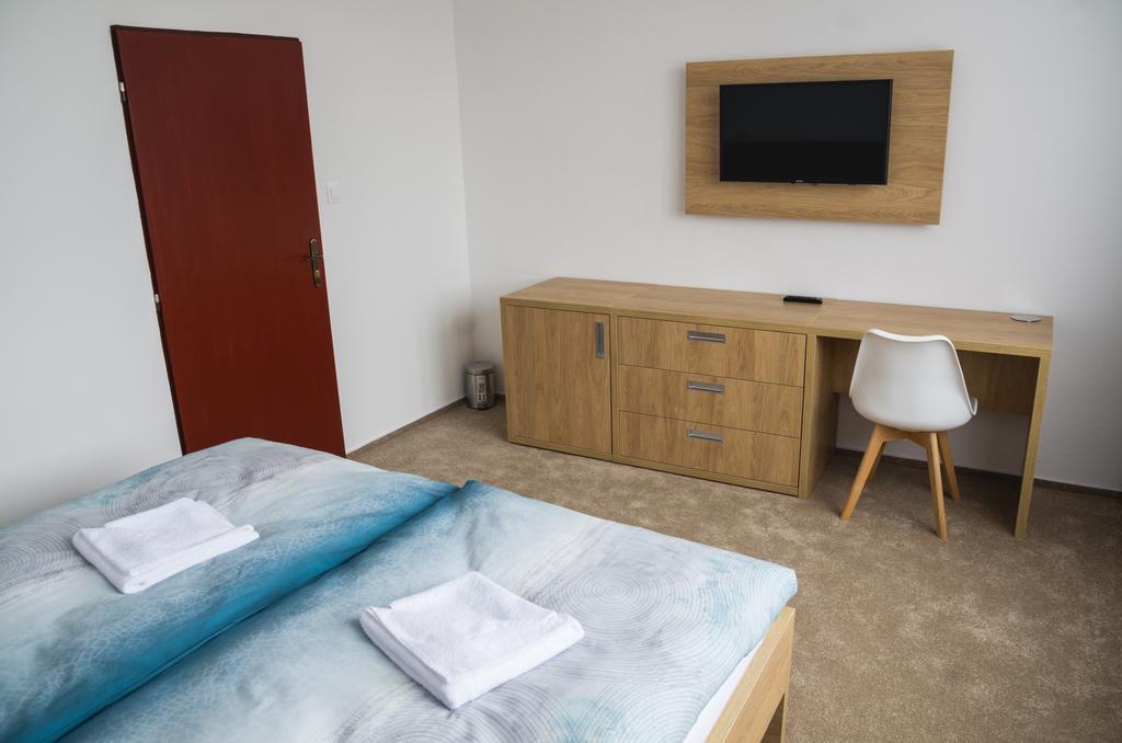 Hotel Bothe Považská Bystrica Buitenkant foto